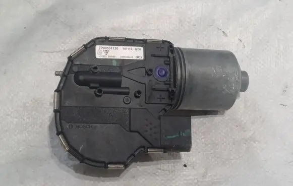Porsche Cayenne (92A) Wiper motor 7P09551120 141119 0390243401