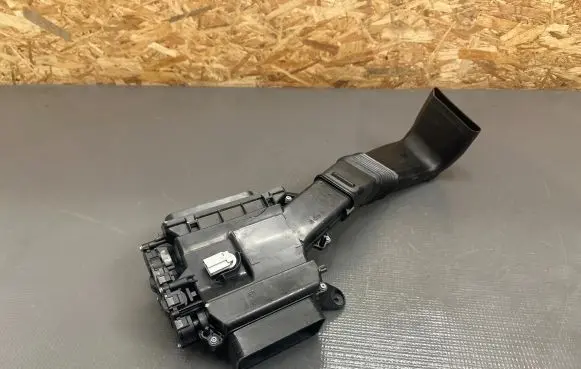 Porsche Panamera (971) Intercooler air guide/duct channel