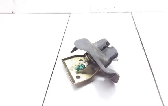 Subaru Legacy Tailgate/trunk/boot lock/catch/latch