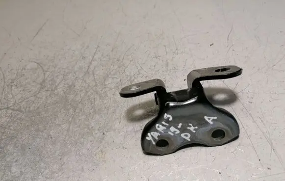 Toyota Yaris Front door lower hinge 