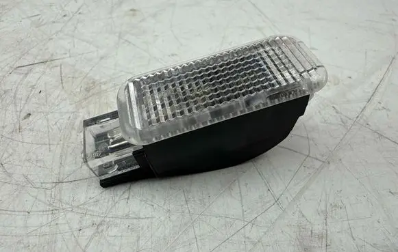Audi A3 S3 8V Other interior light 4B0947415A