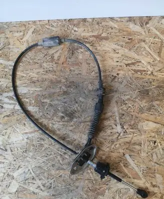 Gear shift cable linkage