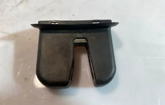 Audi A6 S6 C6 4F Tailgate/boot lid lock trim 4E0827520A 4E0827520 4E082752001C