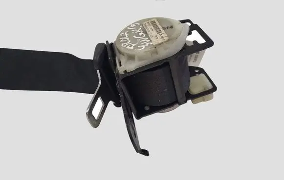 Toyota Corolla E120 E130 Rear seatbelt 040859