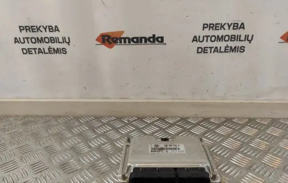 Volkswagen PASSAT B7 Engine control unit/module 038906019AJ 28SA4358 0281010303