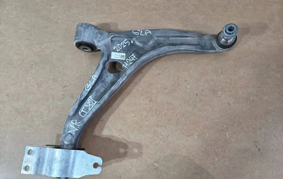 Mercedes-Benz GLA H247 Front control arm 2473330400