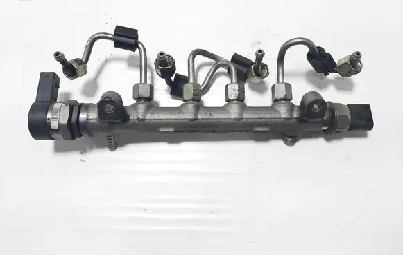 Volkswagen Golf VII Fuel main line pipe 057130764AB 04L089B