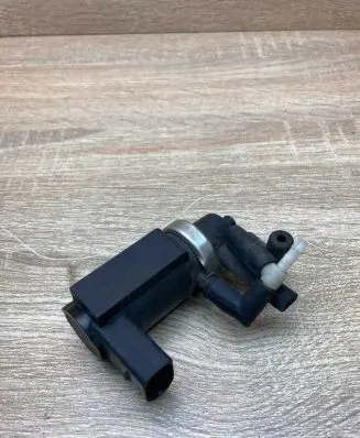 Audi A6 S6 C5 4B Turbo solenoid valve 059906627B 72290322