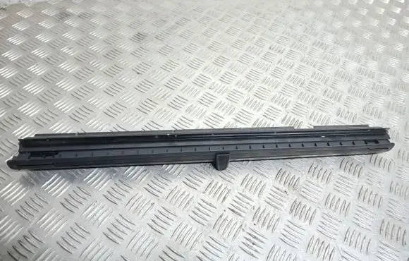 Porsche Cayenne (9PA) Rear door sun blind/shade 7L5861317