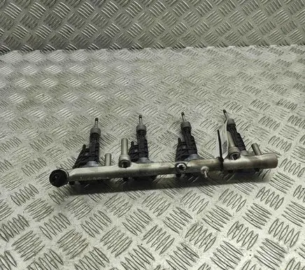 BMW 5 G30 G31 Fuel main line pipe 0261547002 8665633