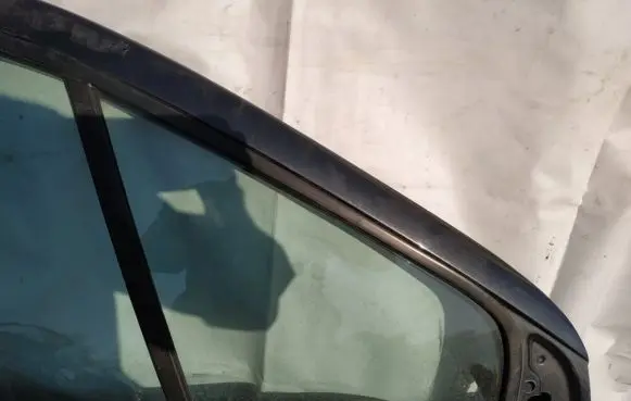 Renault Scenic I Front door vent window glass four-door 