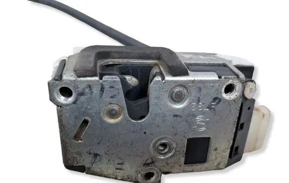 Alfa Romeo 166 Front door lock B792