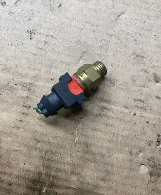 BMW X5 E53 Coolant temperature sensor 1741900