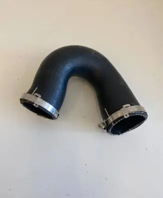 Volkswagen Touareg II Intercooler hose/pipe 7P0145993