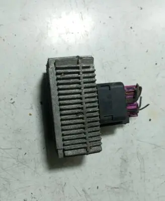 Opel Zafira B Glow plug pre-heat relay 55354141 51299018A