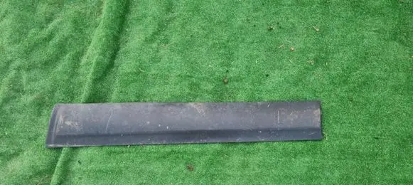 Nissan Qashqai Front door trim (molding) 80870br01a