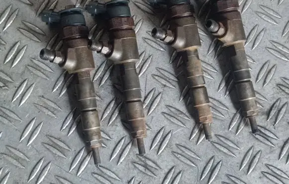 Citroen Berlingo Fuel injectors set 0445110739