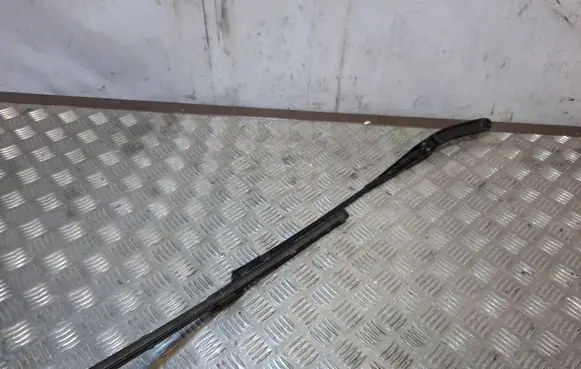 Audi A5 8T 8F Windshield/front glass wiper blade 8T1955408