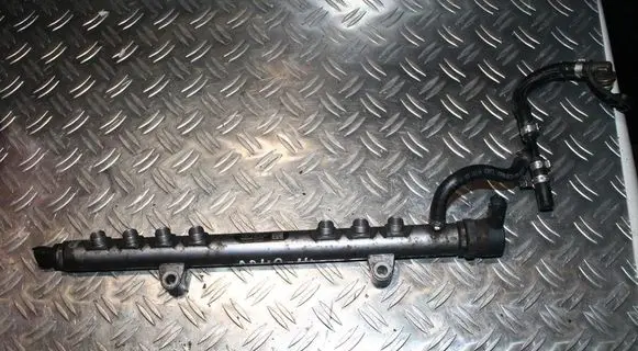 Volvo XC60 Fuel distributor 30777759