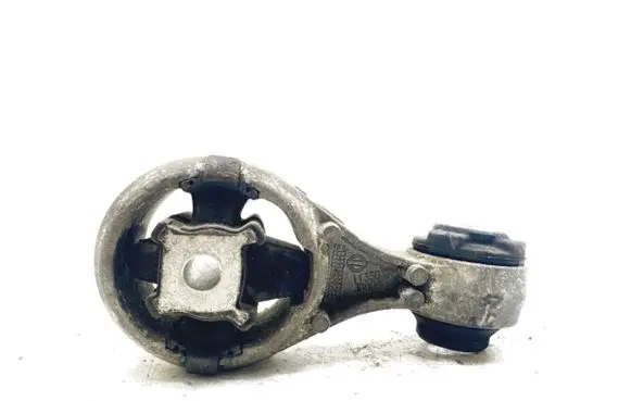 Engine mount bracket