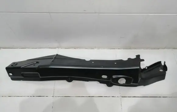 Porsche Macan (95B) Fender mounting bracket 95B805304A 95B805210A