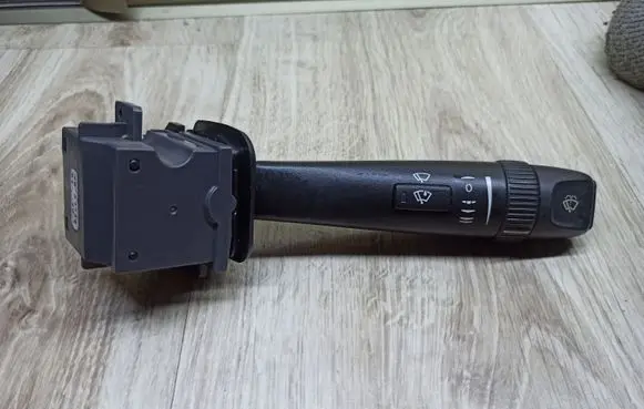 Volvo S60 Wiper control stalk 30669740