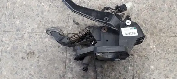 Mercedes-Benz A W169 Pedal assembly A1692900901