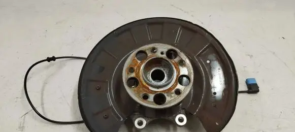 Mercedes-Benz SL R231 Rear wheel hub A2314230220 A2315400317