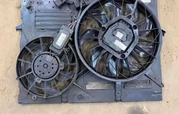 Audi Q7 4L Electric radiator cooling fan 1137328172