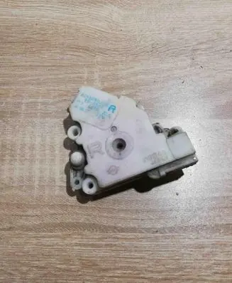 Nissan Primera Rear door lock 8255250J00