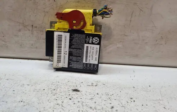 Volkswagen PASSAT B6 Airbag control unit/module 3C0909605M 391125 11H031S2522