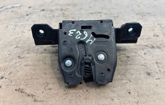 Opel Zafira C Tailgate/trunk/boot lock/catch/latch 13509599