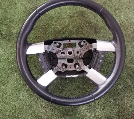 Ford C-MAX I Steering wheel 3M513600CHW