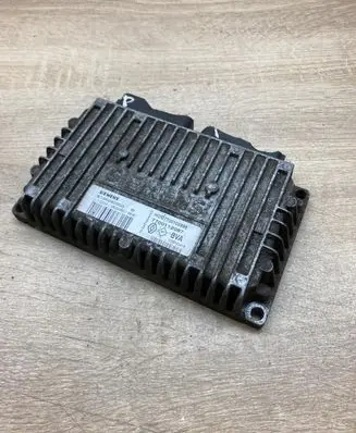 Renault Laguna I Engine control unit/module ECU 7700102888 7700112087