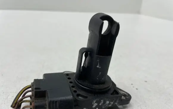 Toyota Corolla Verso AR10 Mass air flow meter 2220430010 1974002110
