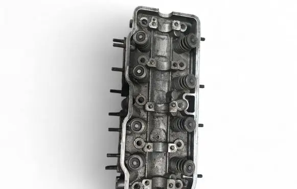 Mitsubishi Space Wagon Engine head 