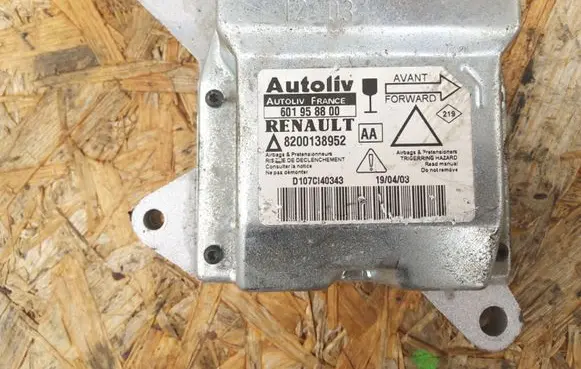 Renault Laguna II Airbag control unit/module 8200138952 601958800