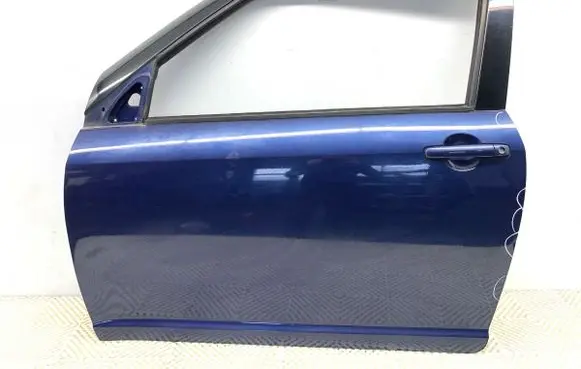 Suzuki Swift I Front door