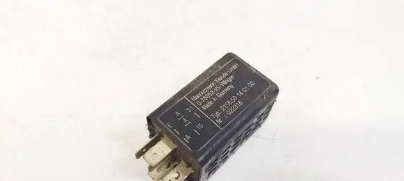 Mercedes-Benz Vito Viano W638 Window wiper relay 