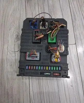 Peugeot 307 Comfort/convenience module 9663798280