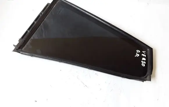 Toyota Verso Rear vent window glass 681880F010