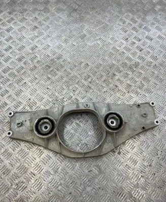 Mercedes-Benz S W222 Rear differential/diff mount bracket A2213520206