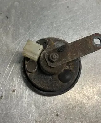 Toyota Avensis T250 Horn signal E1000208