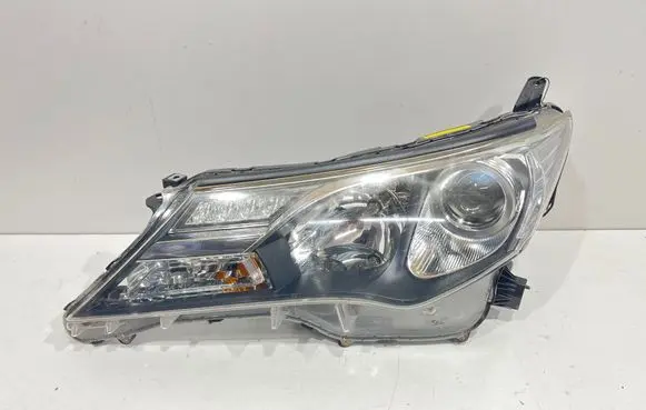 Toyota RAV 4 (XA30) Headlight/headlamp 811500R042