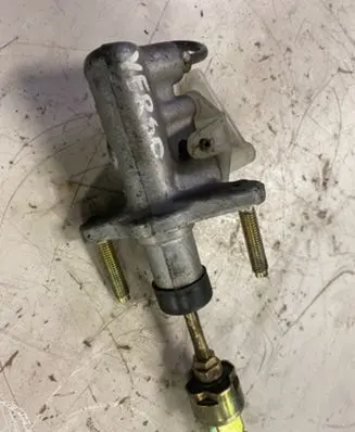 Toyota Avensis Verso Clutch slave cylinder B41