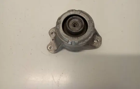 Mercedes-Benz GLC C253 Engine mount bracket A2532402700