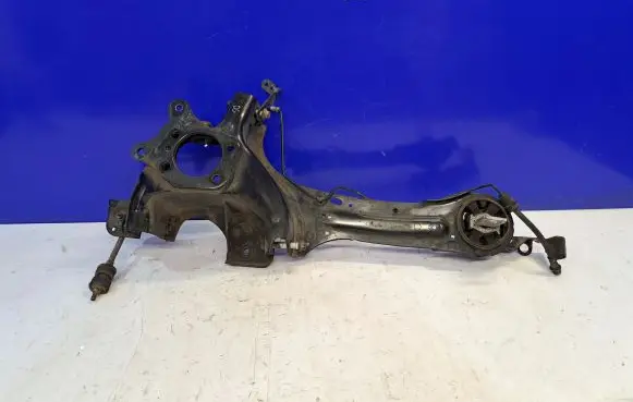 Volvo S80 Rear wheel hub 31476217