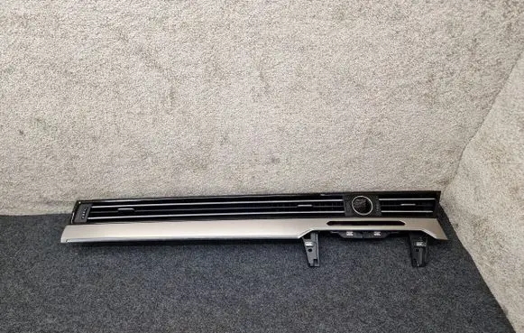 Volkswagen PASSAT B8 Dash center air vent grill 3G2857083 3G2858415F 3G2858415