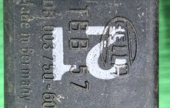 Volkswagen Transporter - Caravelle T4 Other relay 111953227D
