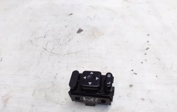 Subaru Forester SF Wing mirror switch